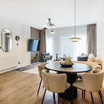 Apartment Sleek Premium With Parking *
