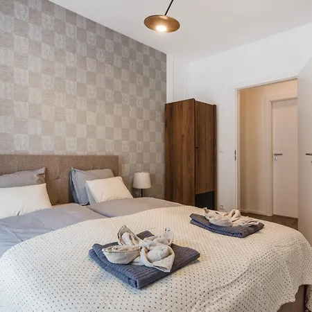 Sleek Premium With Parking Budapest
