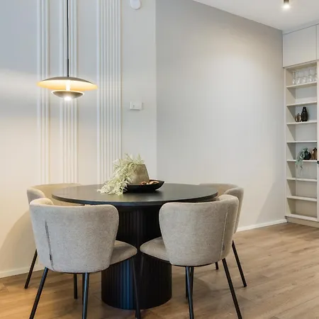 Apartamento Sleek Premium With Parking *