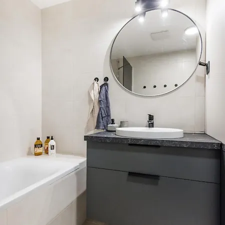 Sleek Premium With Parking * Budapeste